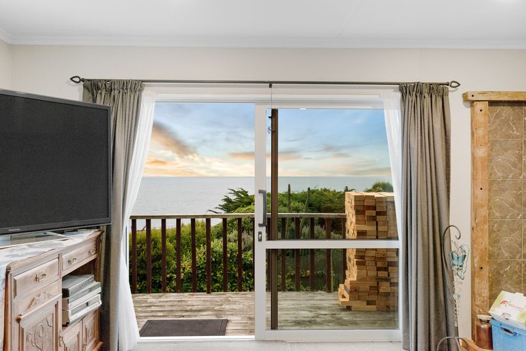 Photo of property in 156 Shag Point Road, Shag Point, Palmerston, 9482