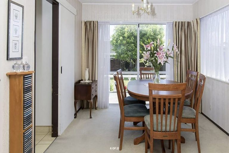 Photo of property in 147 Prince Regent Drive, Farm Cove, Auckland, 2012