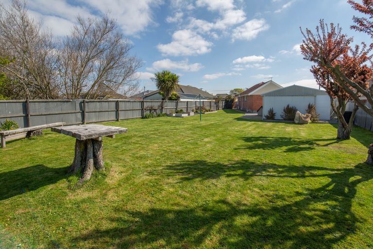 Photo of property in 26 Pembroke Street, Avondale, Christchurch, 8061