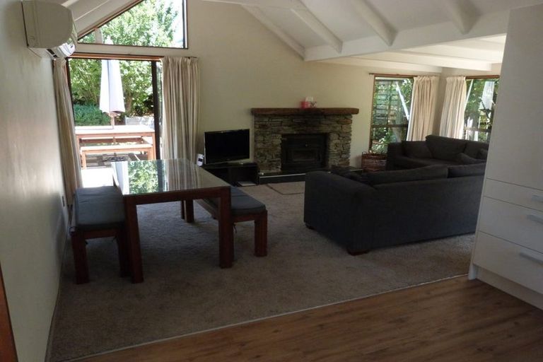 Photo of property in 14 Norfolk Street, Arrowtown, 9302