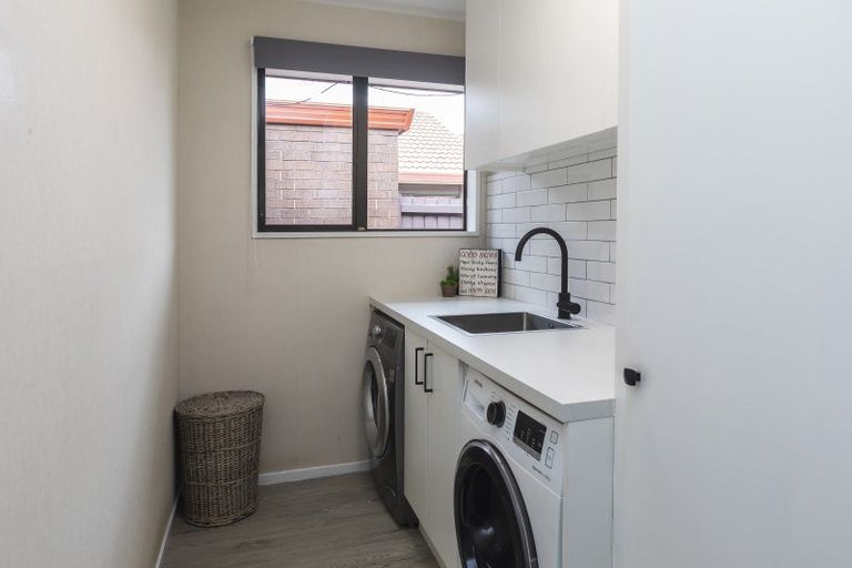 Photo of property in 1/22 Nepal Place, Burnside, Christchurch, 8053