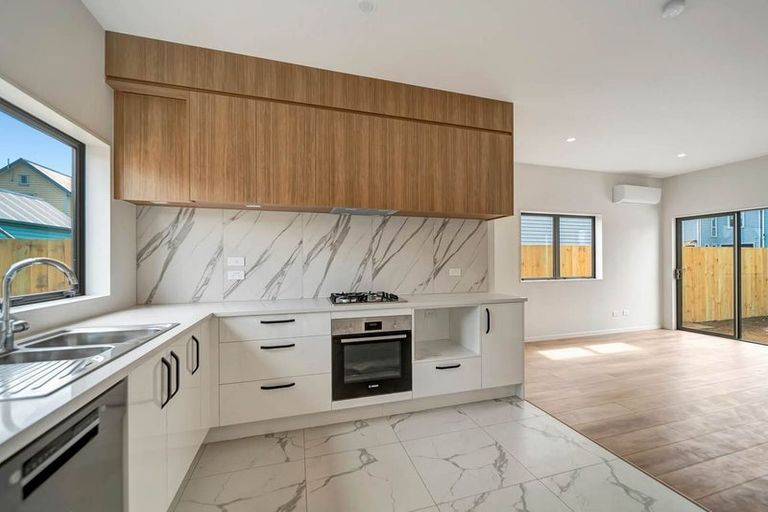 Photo of property in 24a Fernaig Street, Papakura, 2110