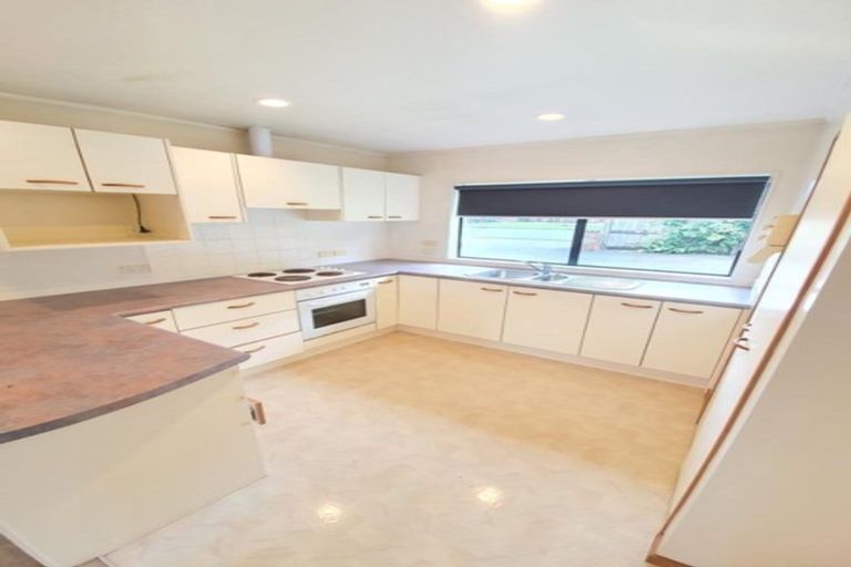 Photo of property in 350e Great South Road, Opaheke, Papakura, 2113