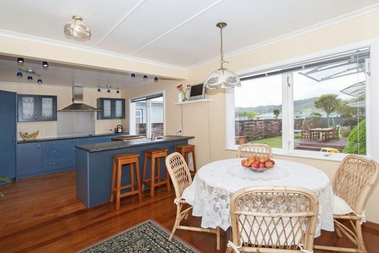 Photo of property in 114 Wainuiomata Road, Wainuiomata, Lower Hutt, 5014