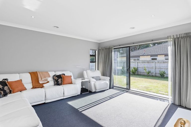 Photo of property in 11 Petrel Close, Paraparaumu Beach, Paraparaumu, 5032
