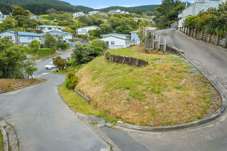 Photo of property in 101 Redwood Avenue, Tawa, Wellington, 5028