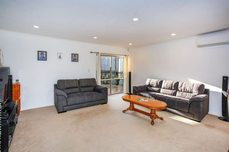 Photo of property in 23a Abercrombie Street, Howick, Auckland, 2014