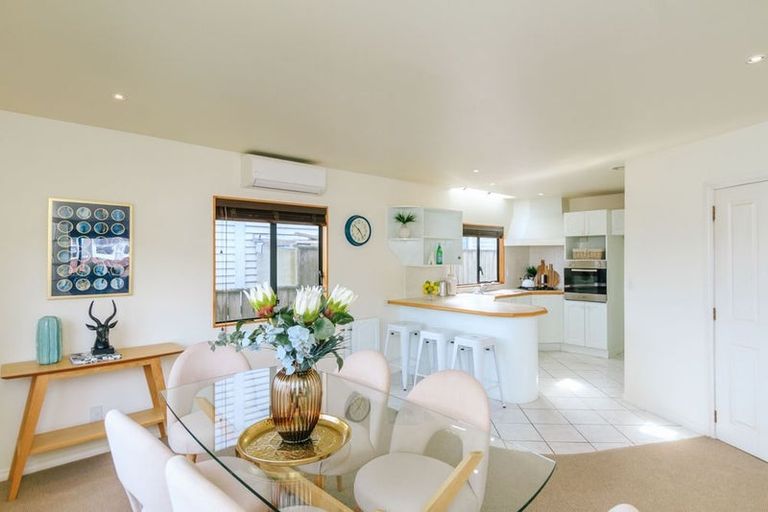 Photo of property in 243 The Esplanade, Petone, Lower Hutt, 5012