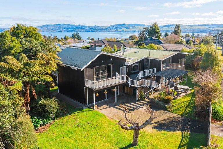 Photo of property in 101 Shepherd Road, Waipahihi, Taupo, 3330