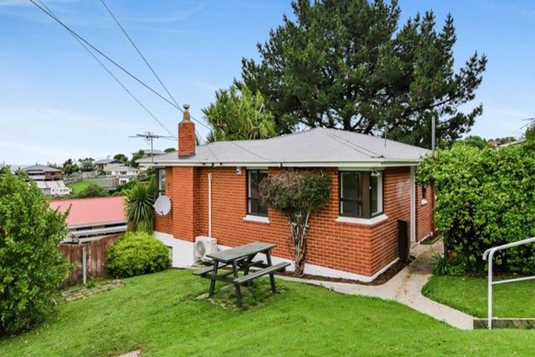 Photo of property in 28 Puketai Street, Andersons Bay, Dunedin, 9013