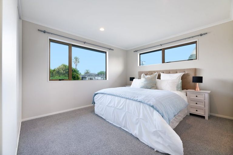 Photo of property in 10b Lincoln Road, Henderson, Auckland, 0610