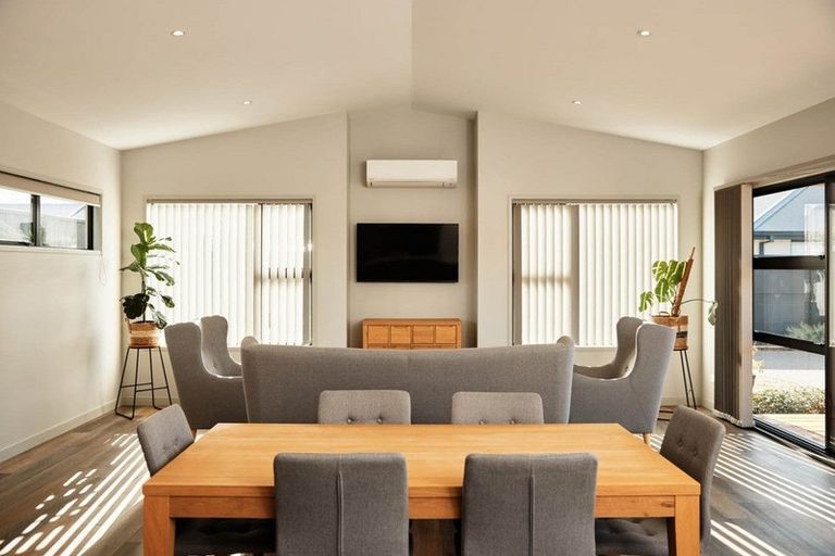 Photo of property in 15 Black Barn Lane, Bethlehem, Tauranga, 3110