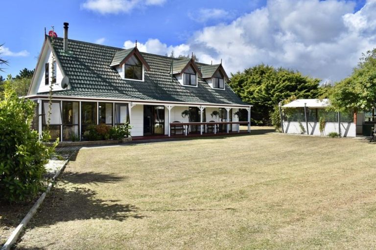 Photo of property in 44 Te Horo Beach Road, Te Horo, Otaki, 5581