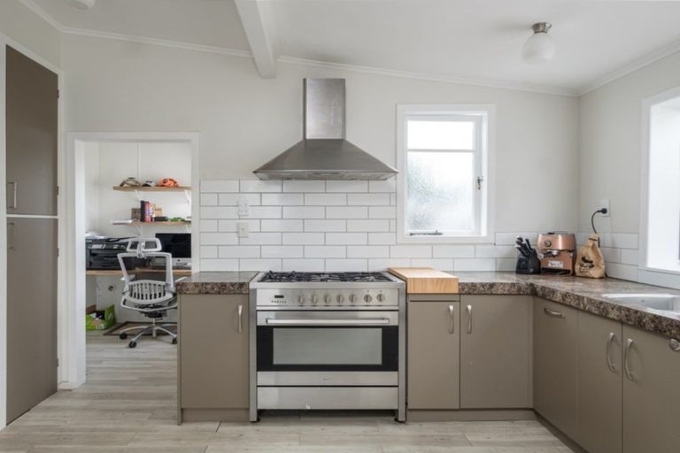 Photo of property in 4 Hinaki Street, Inner Kaiti, Gisborne, 4010