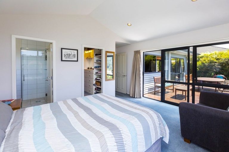 Photo of property in 27 Mcewen Crescent, Riverstone Terraces, Upper Hutt, 5018