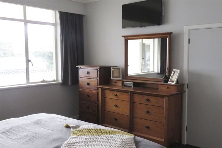 Photo of property in 19 Milton Street, Gore, 9710