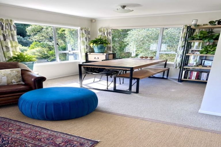 Photo of property in 2/20 Malters Place, Browns Bay, Auckland, 0630
