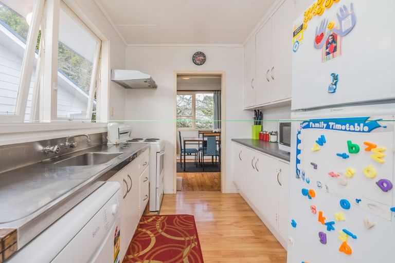 Photo of property in 53 Blakeborough Drive, Forrest Hill, Auckland, 0620