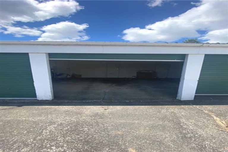 Photo of property in 2/8 Margaret Road, Papatoetoe, Auckland, 2025