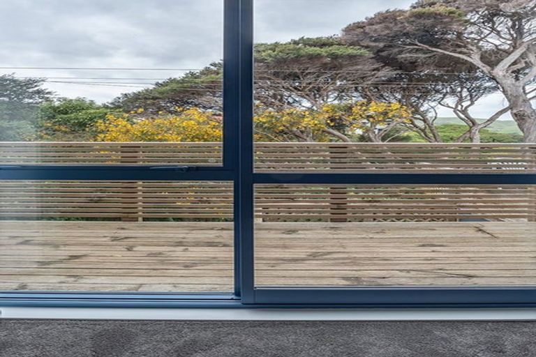 Photo of property in 64 Motuhara Road, Plimmerton, Porirua, 5026