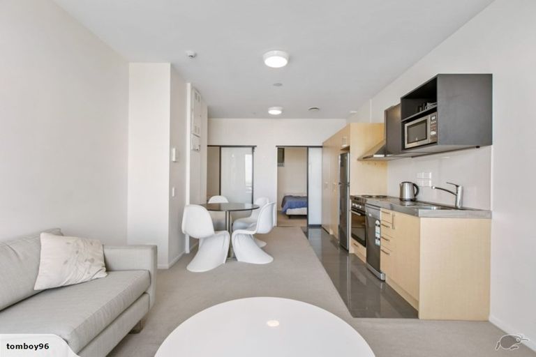 Photo of property in Twin Towers, 1003/17 Putney Way, Manukau, Auckland, 2104