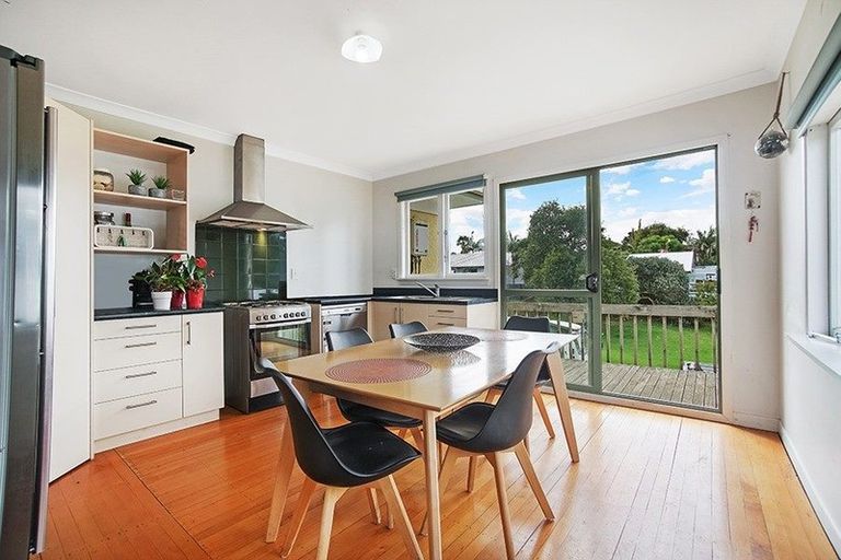 Photo of property in 5 Lane Road, Weymouth, Auckland, 2103