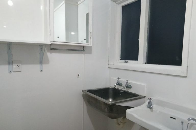 Photo of property in Aldrin Court, 11/21 Te Wharepouri Street, Berhampore, Wellington, 6023