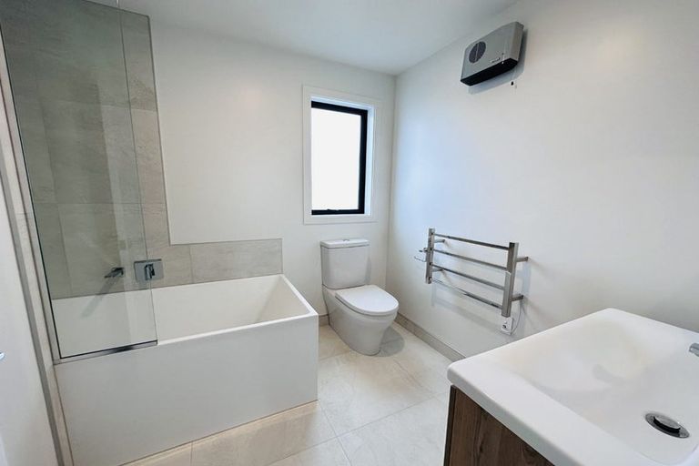 Photo of property in 164c Marine Parade, New Brighton, Christchurch, 8083