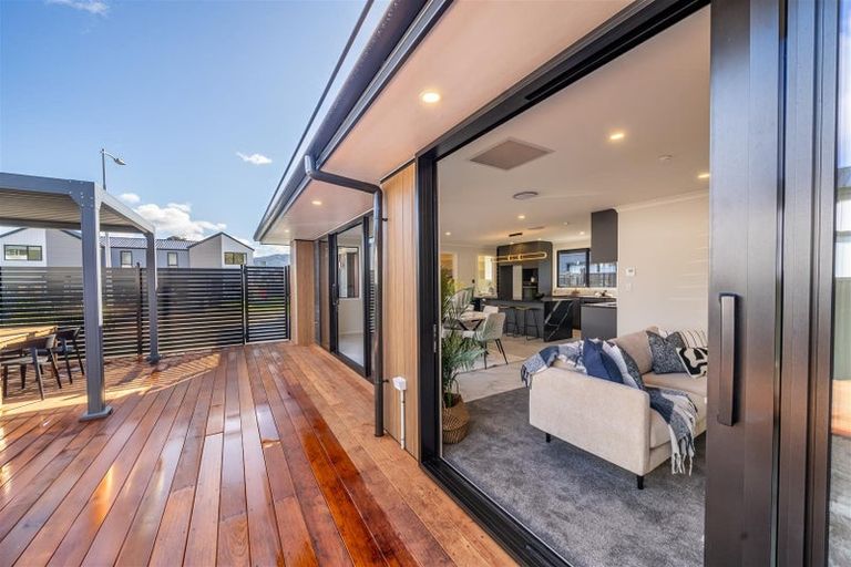 Photo of property in 17 Cynisca Crescent, Wallaceville, Upper Hutt, 5018