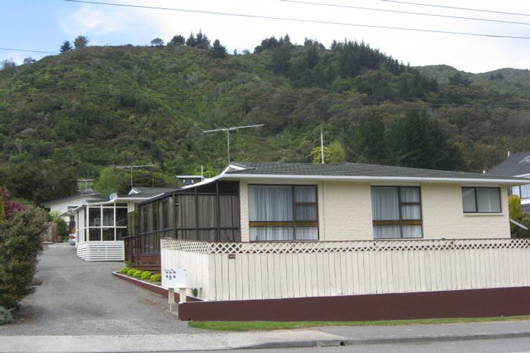 Photo of property in 162c Waikawa Road, Picton, 7220
