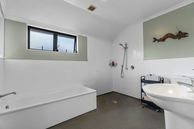 Photo of property in 110 Ayrshire Drive, Grandview Heights, Hamilton, 3200