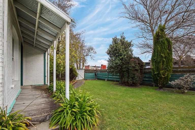 Photo of property in 624 Featherston Street, Roslyn, Palmerston North, 4414