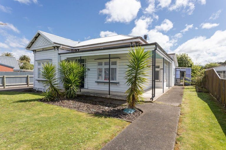 Photo of property in 33 Tennyson Street, Dannevirke, 4930