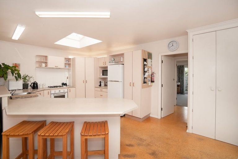 Photo of property in 8 Swansea Street, Hokowhitu, Palmerston North, 4410