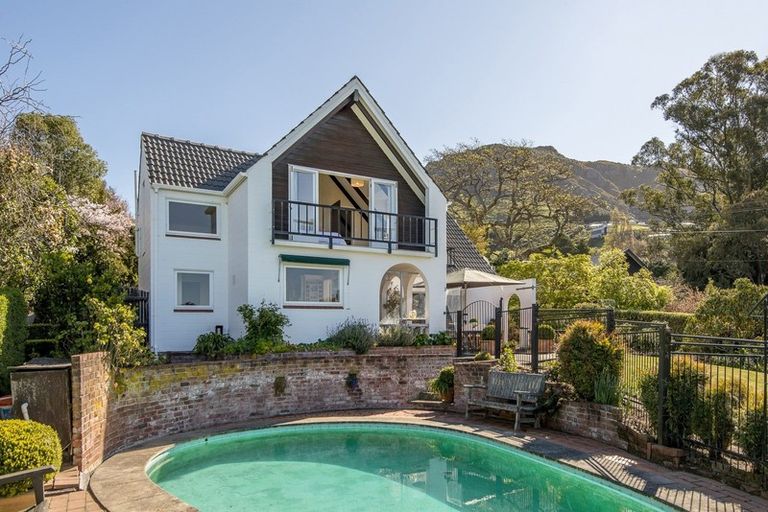 Photo of property in 11 Merlincote Crescent, Governors Bay, Lyttelton, 8971