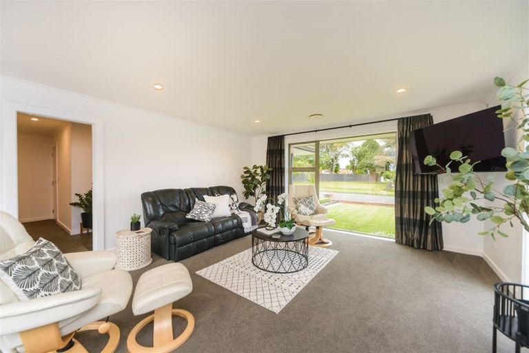 Photo of property in 102 Waterloo Crescent, Hokowhitu, Palmerston North, 4410