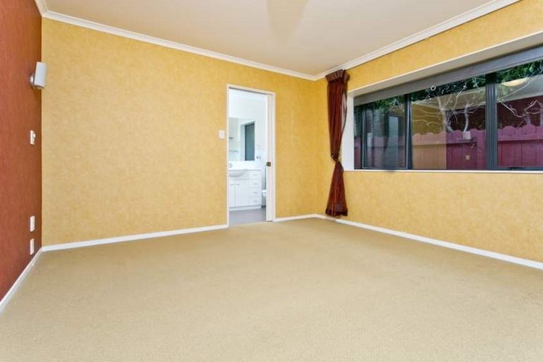 Photo of property in 16 Adelphi Place, Albany, Auckland, 0632