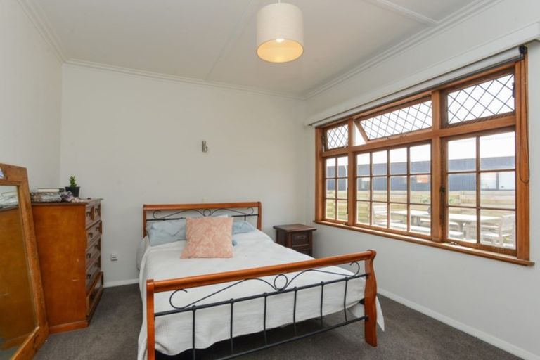 Photo of property in 42 Ferry Road, Clive, 4102