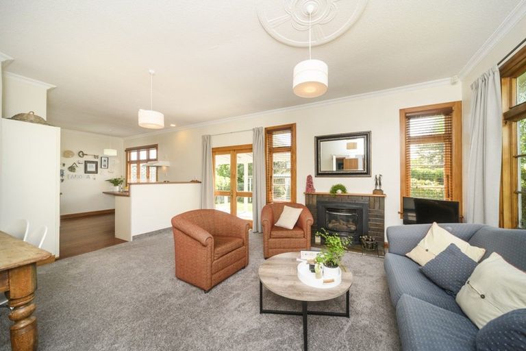 Photo of property in 32 Rangitira Avenue, Palmerston North, 4414