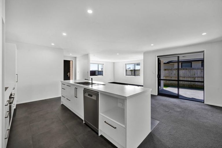 Photo of property in 66 Murray Avenue, Hawera, 4610