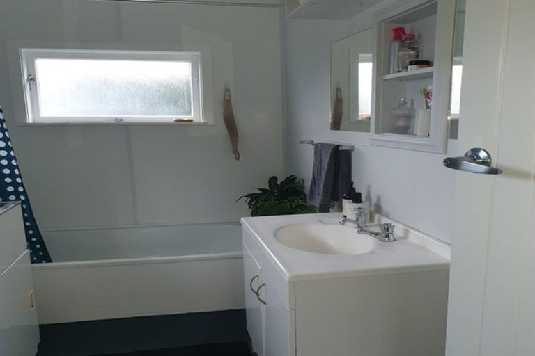 Photo of property in 1a Campbell Street, Waiuku, 2123