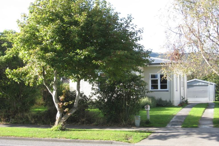 Photo of property in 371 Cambridge Terrace, Naenae, Lower Hutt, 5011