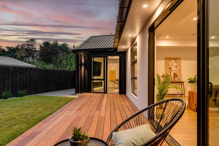 Photo of property in 2 Ferbane Way, Halswell, Christchurch, 8025