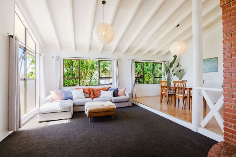 Photo of property in 78 Atherfold Crescent, Greenmeadows, Napier, 4112