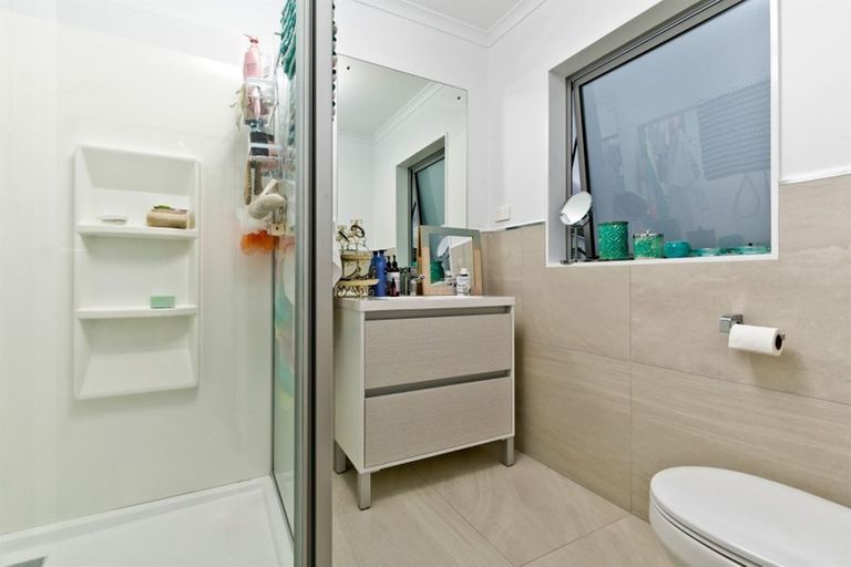 Photo of property in 2 Vincent Mcgrath Crescent, Swanson, Auckland, 0614