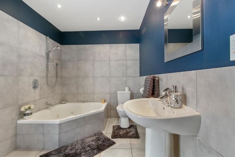 Photo of property in 130b Ireland Road, Mount Wellington, Auckland, 1060