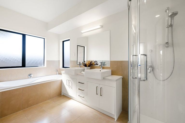 Photo of property in 7 Amberley Place, Flagstaff, Hamilton, 3210