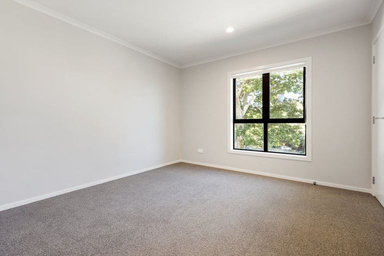 Photo of property in 12 Emmadale Lane, Hamilton East, Hamilton, 3216