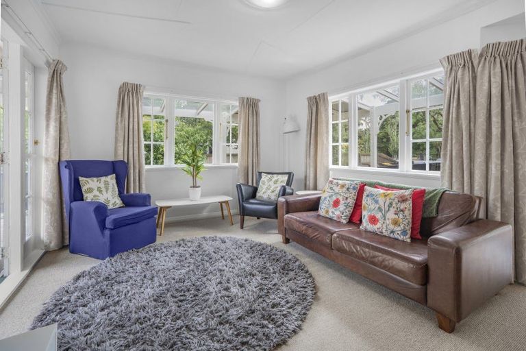 Photo of property in 28 Kuratawhiti Street, Greytown, 5712