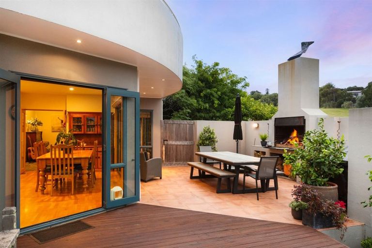 Photo of property in 18 Petrel Lane, Whitby, Porirua, 5024